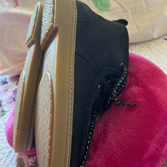 Boots - Picture 9 of 9